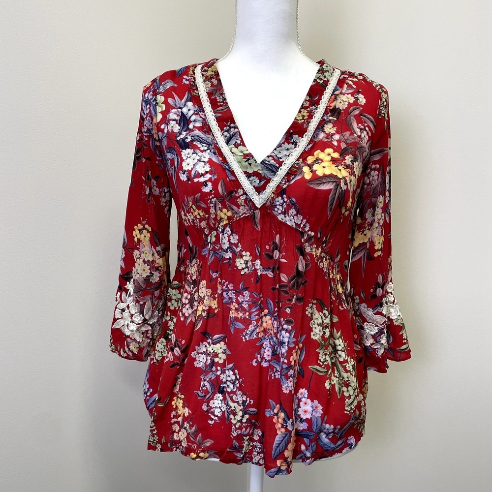 Vineet Bahl Red Floral V-Neck Blouse Lace Trim Embroidered Sleeves Small